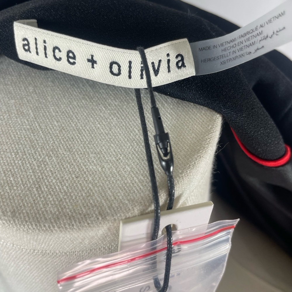 ✨ NWT Alice + Olivia "Bret" In The Wind Fitted Long Blazer Maxi Coat Size XS✨ - Picture 9 of 10